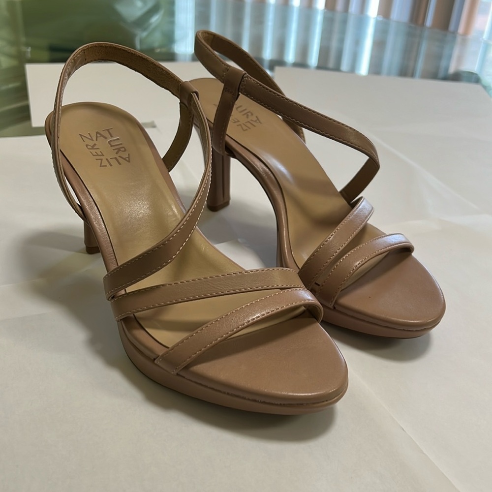 NATURALIZER
Brenta Strappy Dress Sandals, Size 8.5
